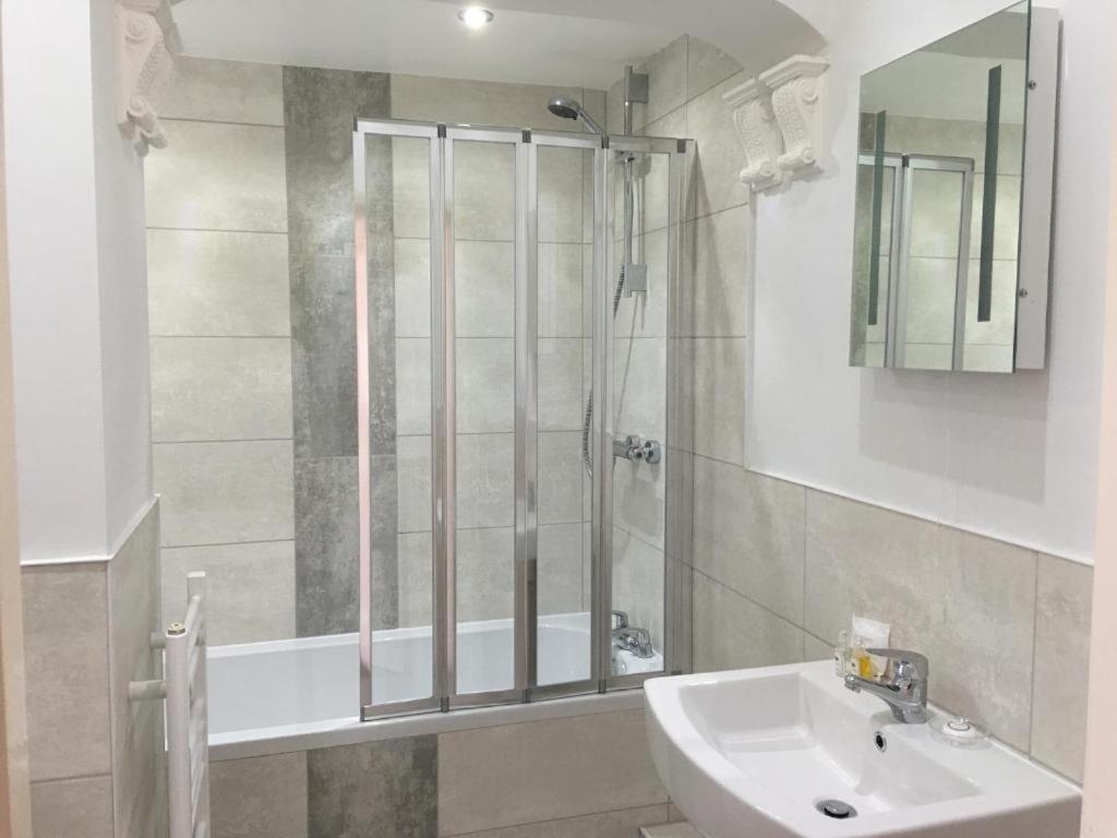Grosvenor Hotel Rugby Eksteriør bilde