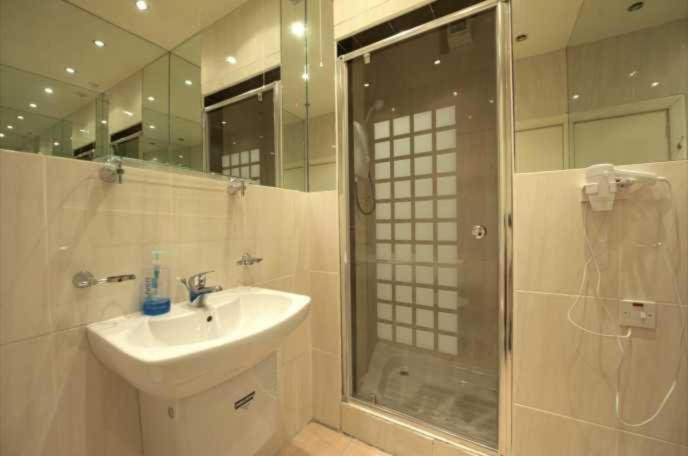 Grosvenor Hotel Rugby Eksteriør bilde